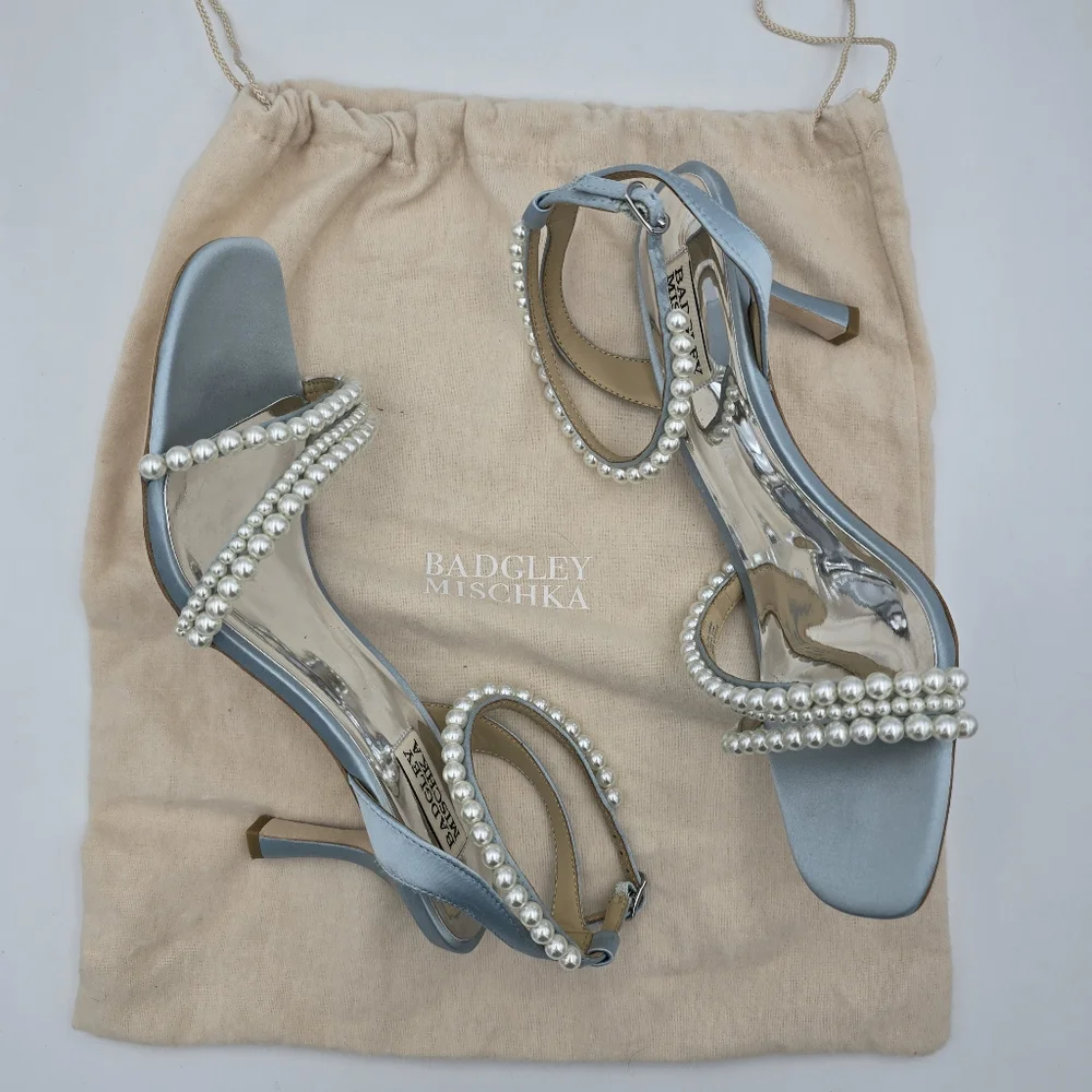 Badgley Mischka Flame Pearl Kitten Heel Sandals, Mist Blue Satin, Women's Sz 9.5 - Picture 12 of 16